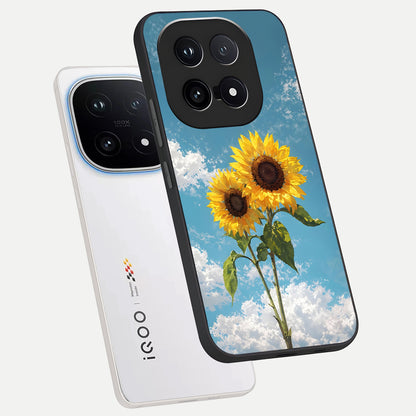  Sunlit Daisy Glow phone case for iQOO 15 showing premium glass back cover with detailed artwork