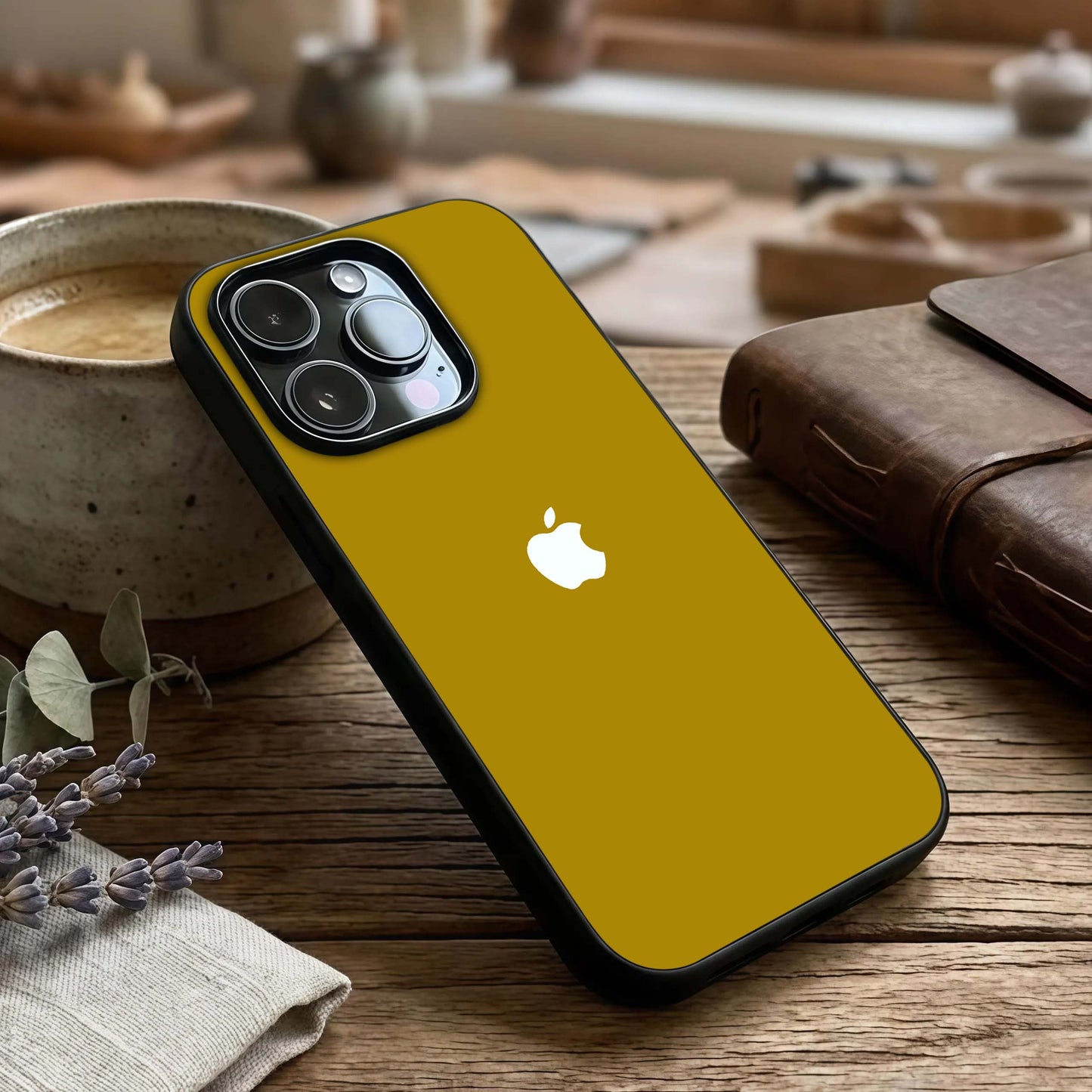 Golden Luxe Aura Glass Case captured at a warm angle highlighting refined glow, gloss, and edge clarity.
