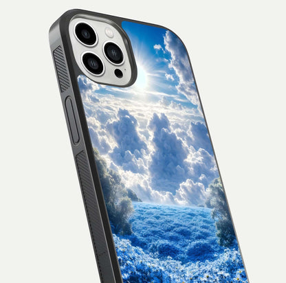 Heavenly Daisy Horizon Glass Case for iPhone 13 Pro Max close-up angled shot showing daisy petal details and light reflection