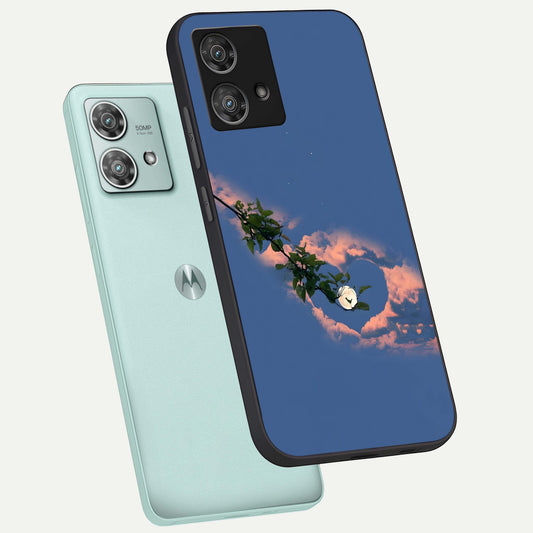  Sky Under Tree phone case For Moto Edge 40 Neo showing premium glass back cover with detailed artwork